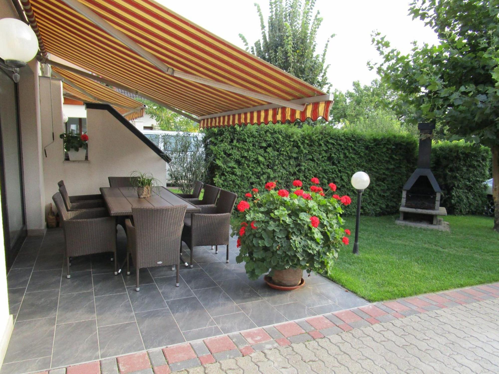 Hotel Haus Sonnenhof Siófok Zimmer foto